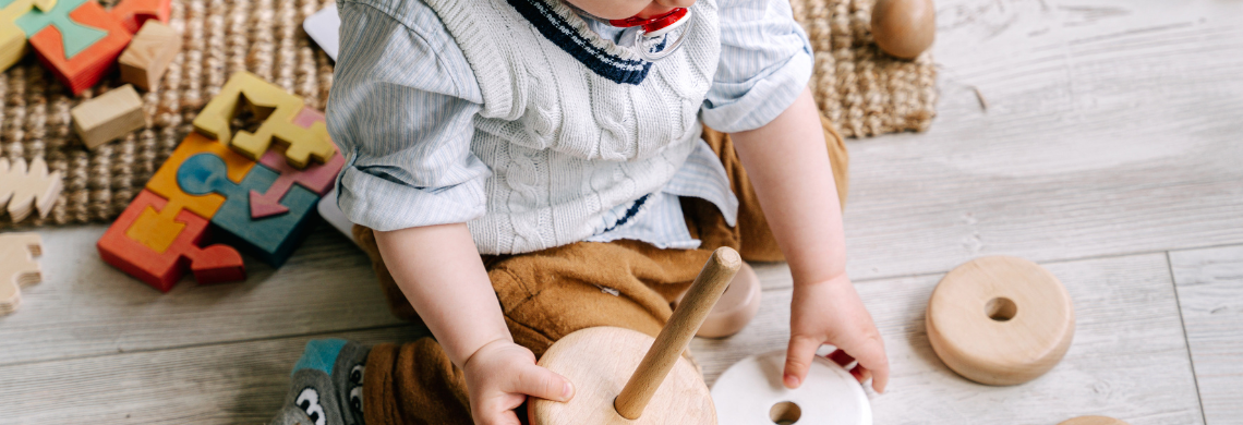 spielendes Kleinkind